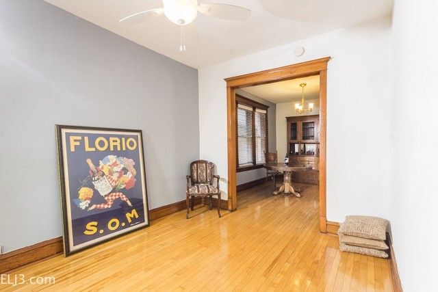 Foto del edificio - 2131 W Homer St
