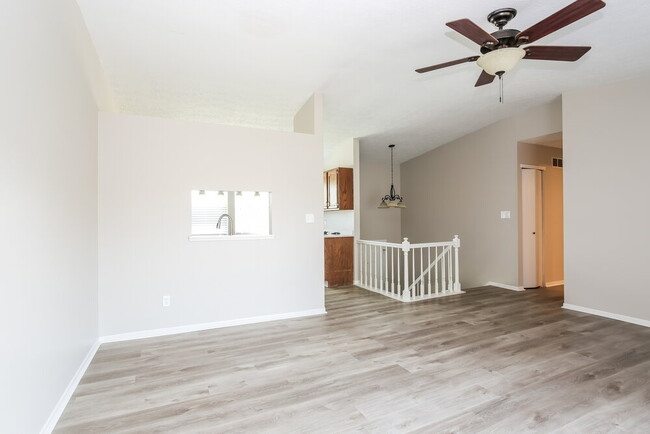 Building Photo - 3524 En-Joie Dr
