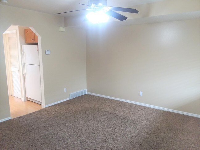 Building Photo - 1639 Talon Dr