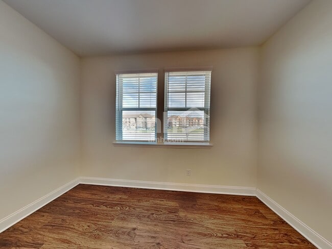 Building Photo - 5125 Jack Byrnes Dr