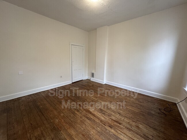 Foto del edificio - 40-42 East Franklin Street - 1