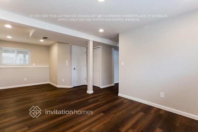 Foto del edificio - 9073 Dudley St