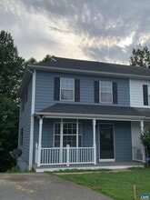 Building Photo - 4743 Wren Ct