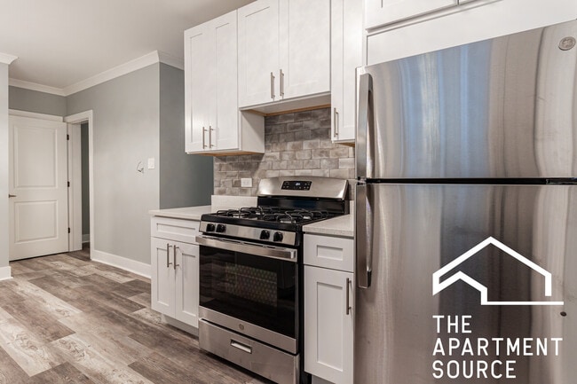 Building Photo - 2131 W Giddings St