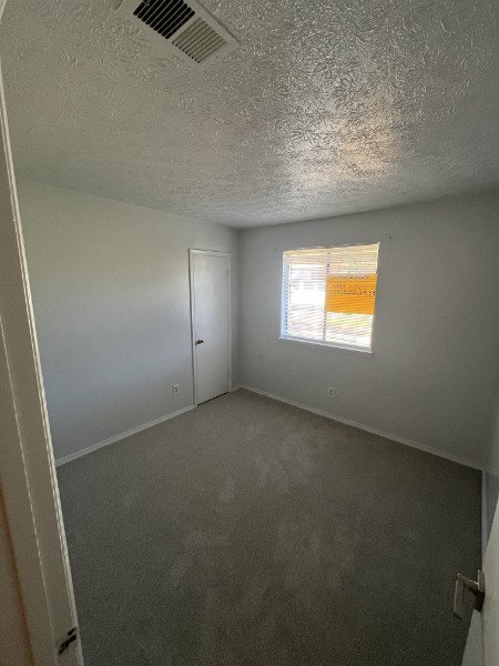 Foto del edificio - 1074 Sparrow Ct
