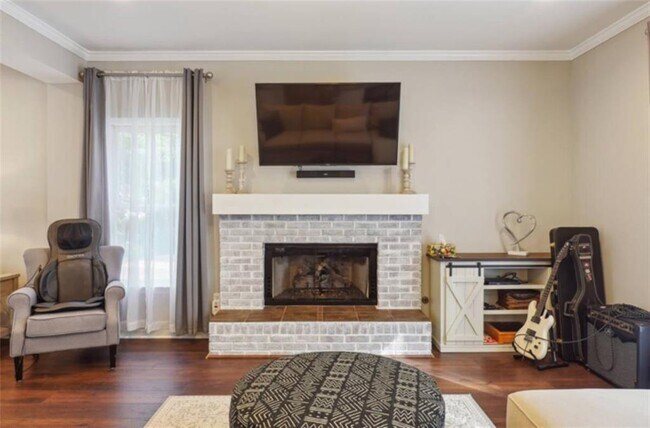 Foto del edificio - 115 Brentwood Ln