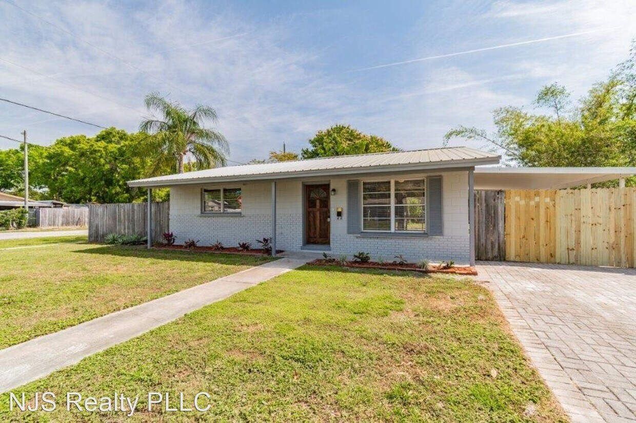 Primary Photo - 3 br, 1 bath House - 6402 S. Cameron Ave.