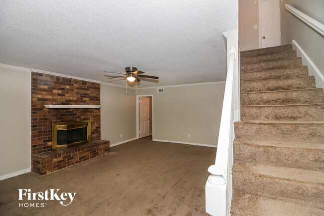 Building Photo - 6550 Fox Horn Pl