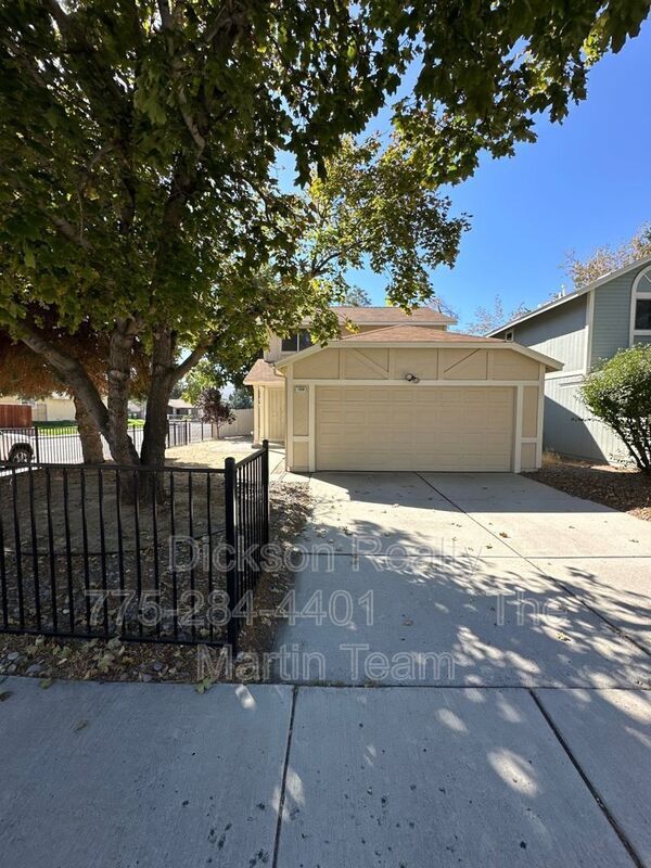 Building Photo - 1668 Round Mountain Cir