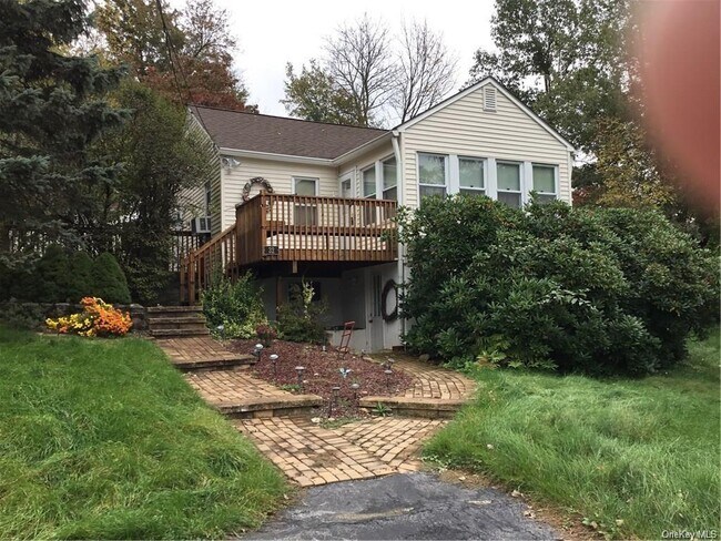 Building Photo - 32 Highland Dr