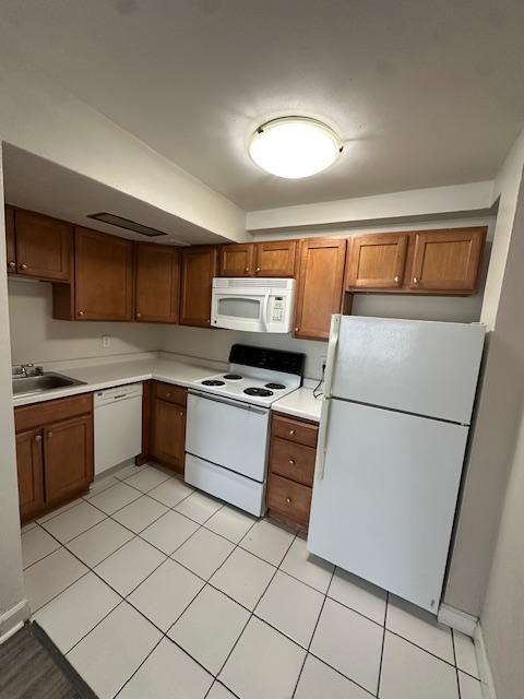 Foto del edificio - 1646 N Prospect Ave