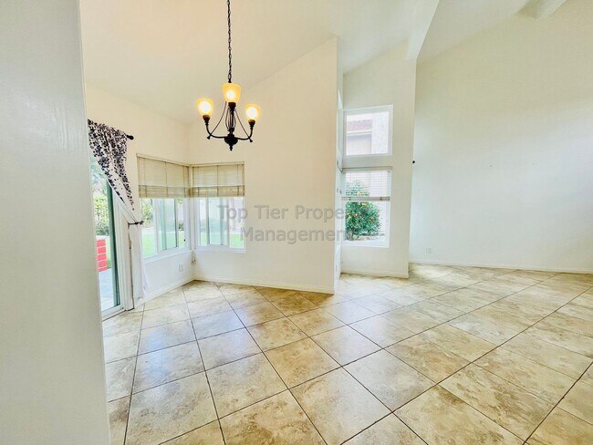 Foto del edificio - ***4 bed / 2.5 bath / 2,067 sqft House in ...