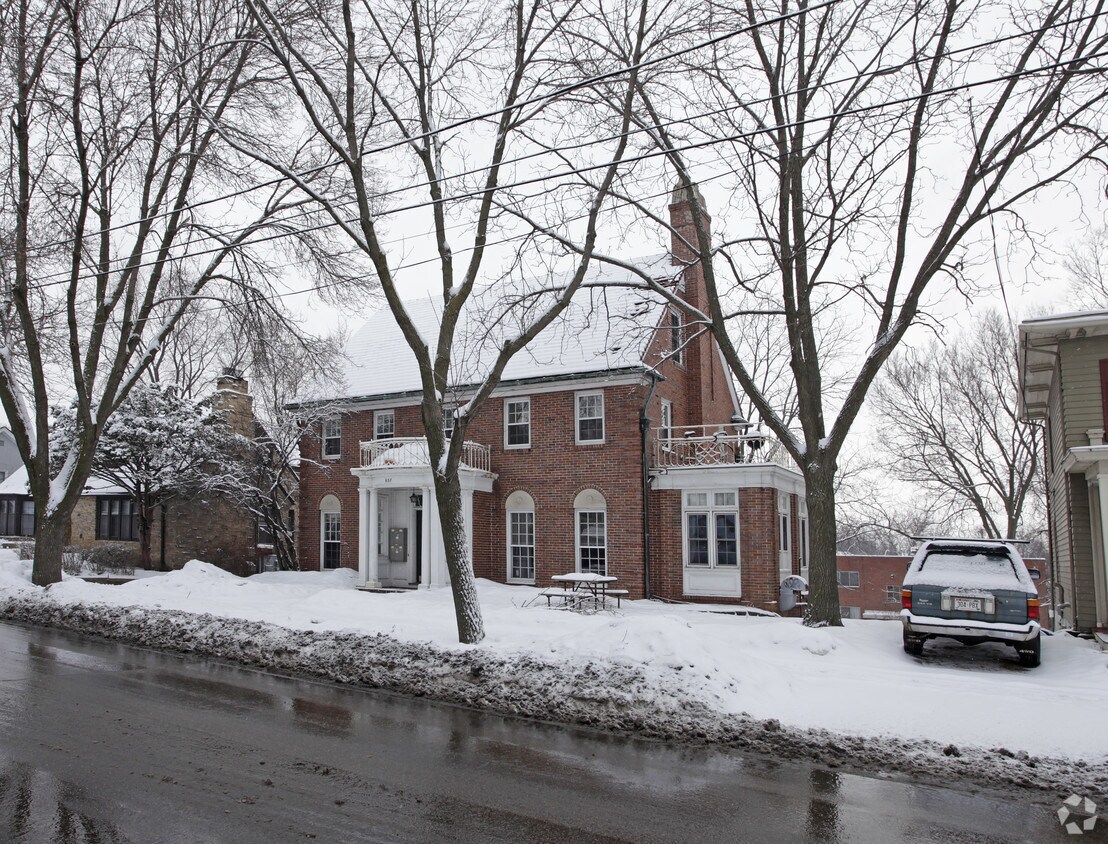 Foto principal - 637 E Gorham St