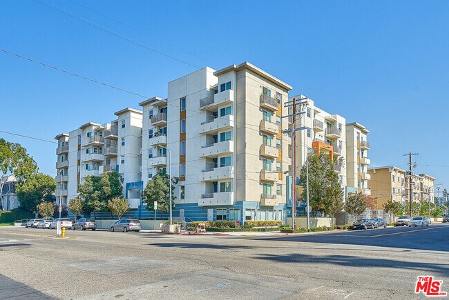 Foto del edificio - 436 S Virgil Ave
