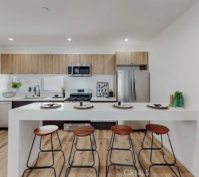 Foto del edificio - 6344 Camellia Ave