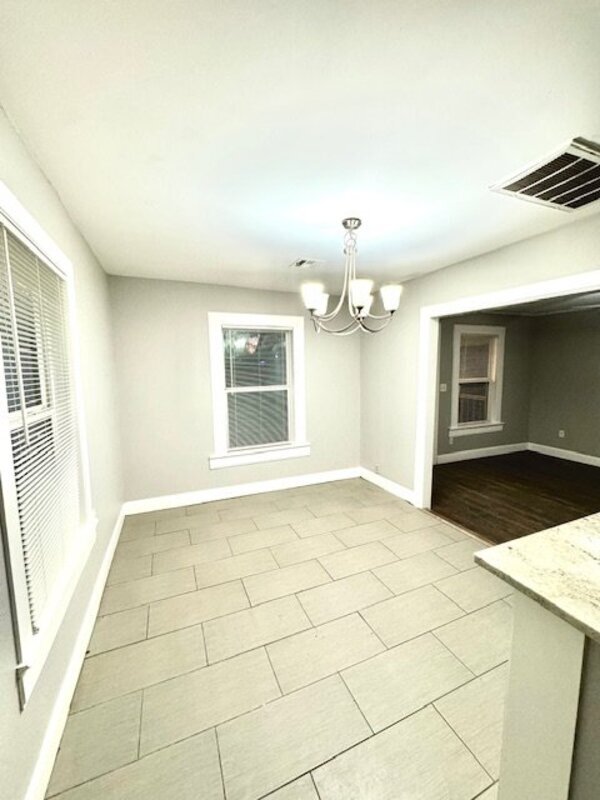 Foto del edificio - 5309 W 11th St