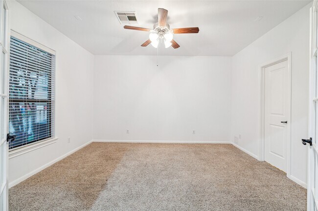 Foto del edificio - 1046 W 23rd St