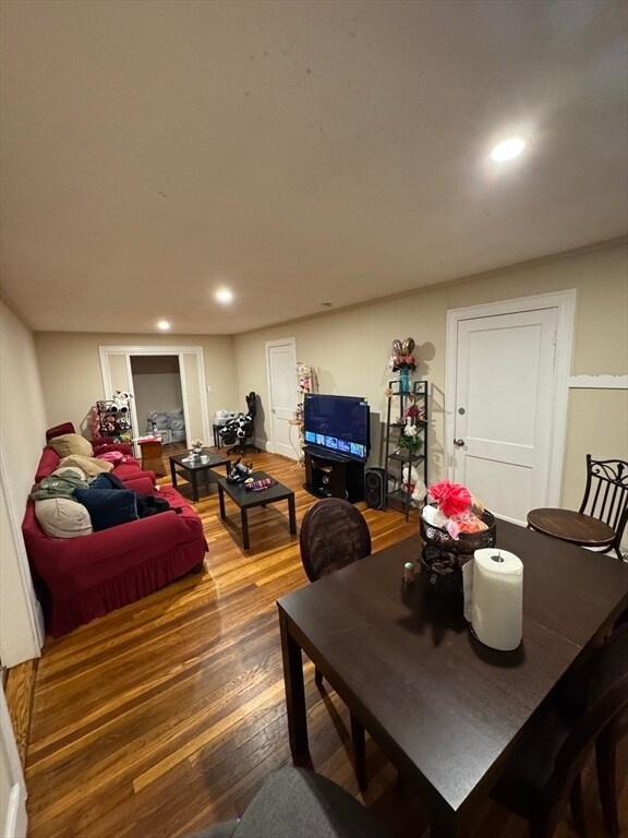 Foto del edificio - 180-182-182 Princeton Ave