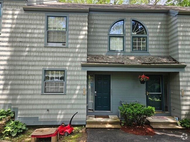 Building Photo - 1465 Hooksett Rd. Unit 123