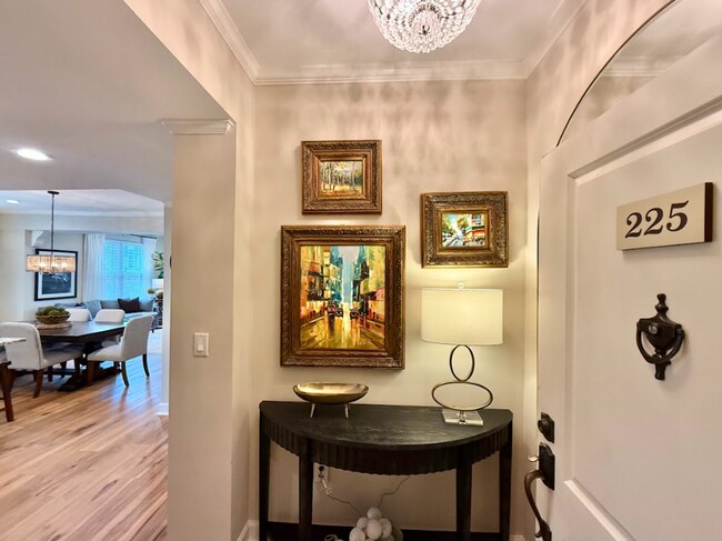 Foto del edificio - Newly Renovated Condo in the Heart of Downtown