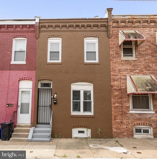 Building Photo - 2446 W Firth St