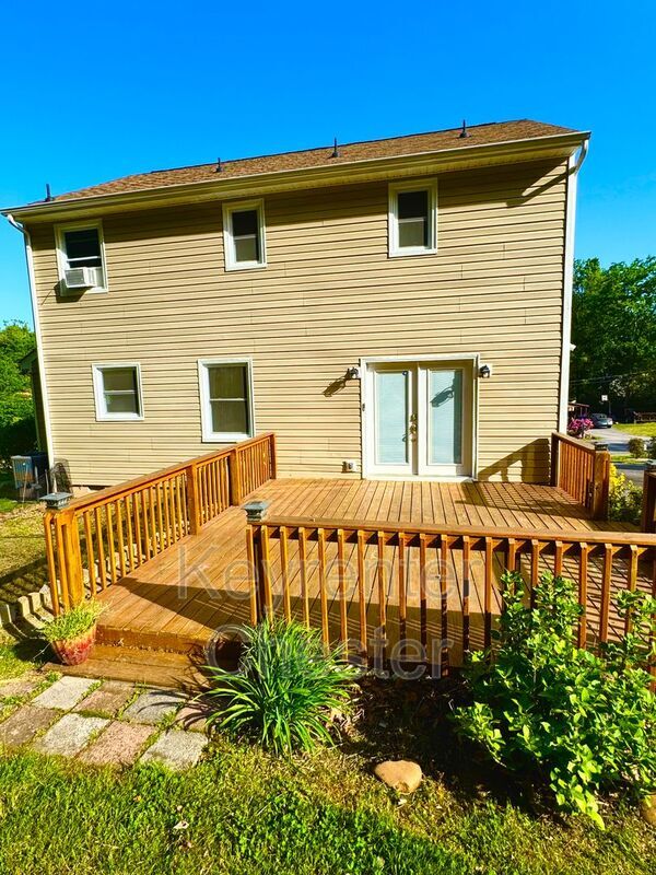 Building Photo - 11019 Sassafras Dr