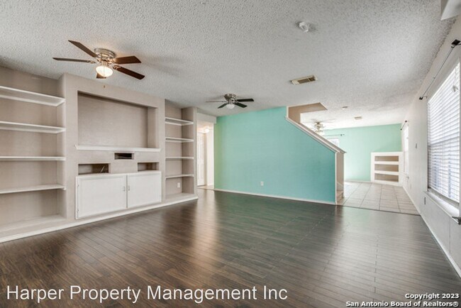 Building Photo - 4 br, 2.5 bath House - 9819 Autumn Arch