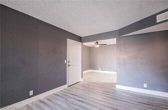 Building Photo - 3151 N Soaring Gulls Dr