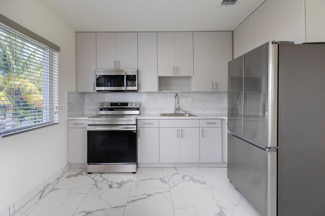 Foto del edificio - 2323 NW 15th St