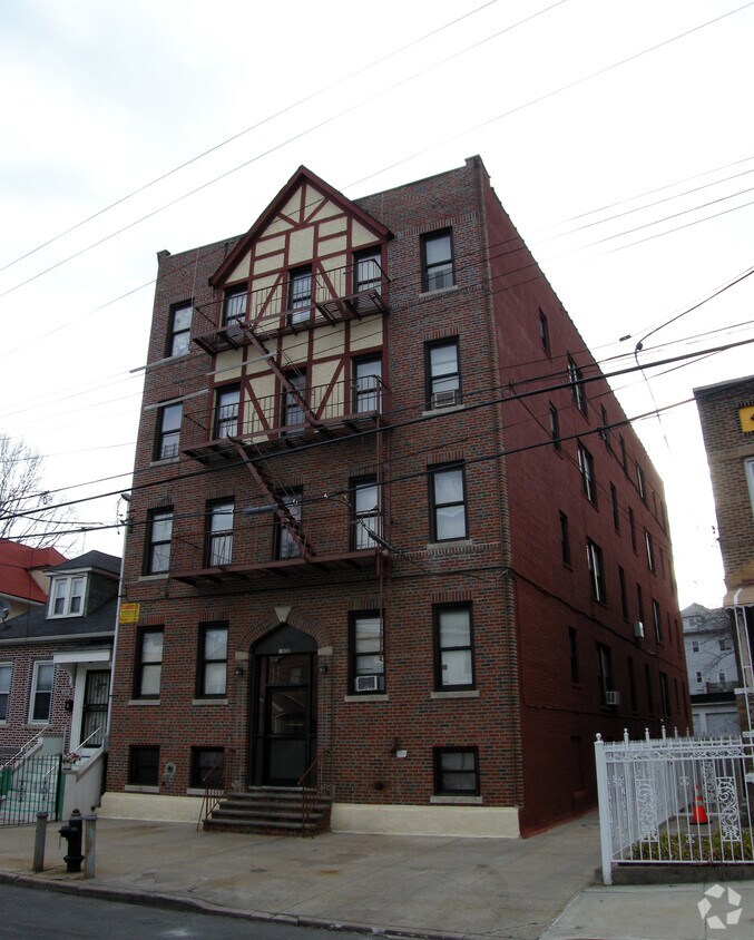Foto principal - 3302 Holland Ave