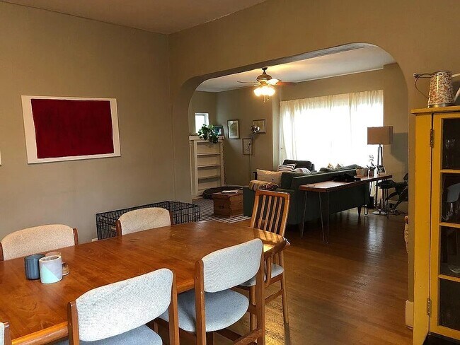 Foto del edificio - 4332 Eastern Ave N