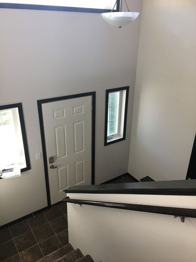 Foto del edificio - 3 Bed 2 Bath Twin Home
