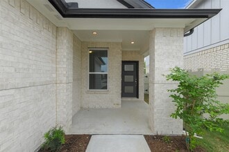 Building Photo - 17418 Rosette Grass Dr
