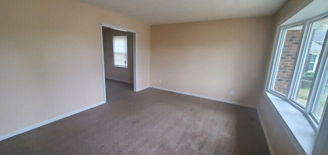 Building Photo - 5442 Pheasant Ct