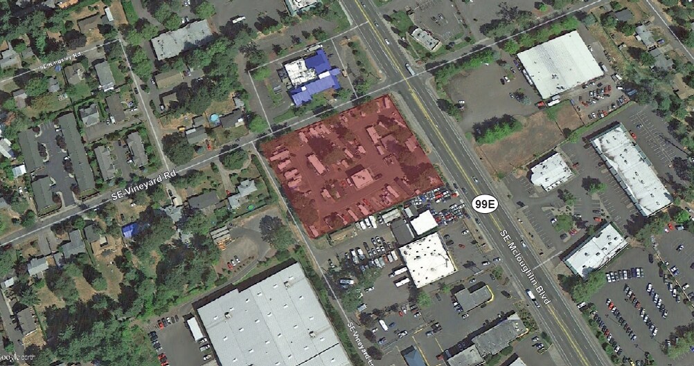 Mobile Manor Apartments in Milwaukie, OR