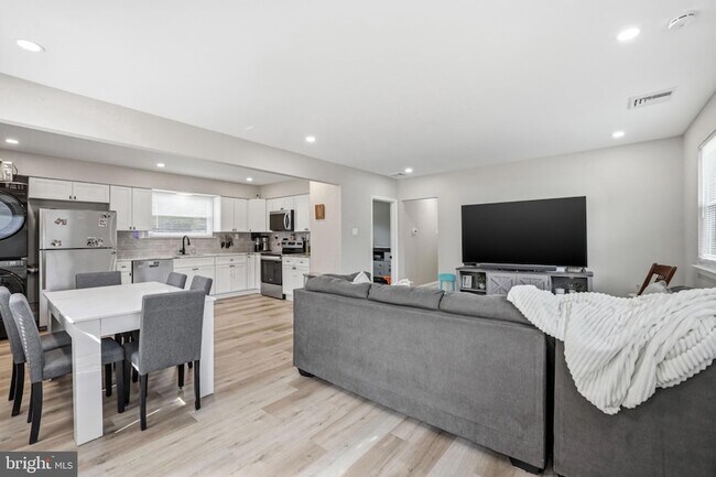 Foto del edificio - 114 Grandview Ave