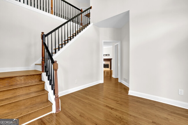 Building Photo - 230 Greystone Ct