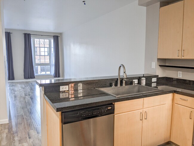 Foto del edificio - 445 Island Ave