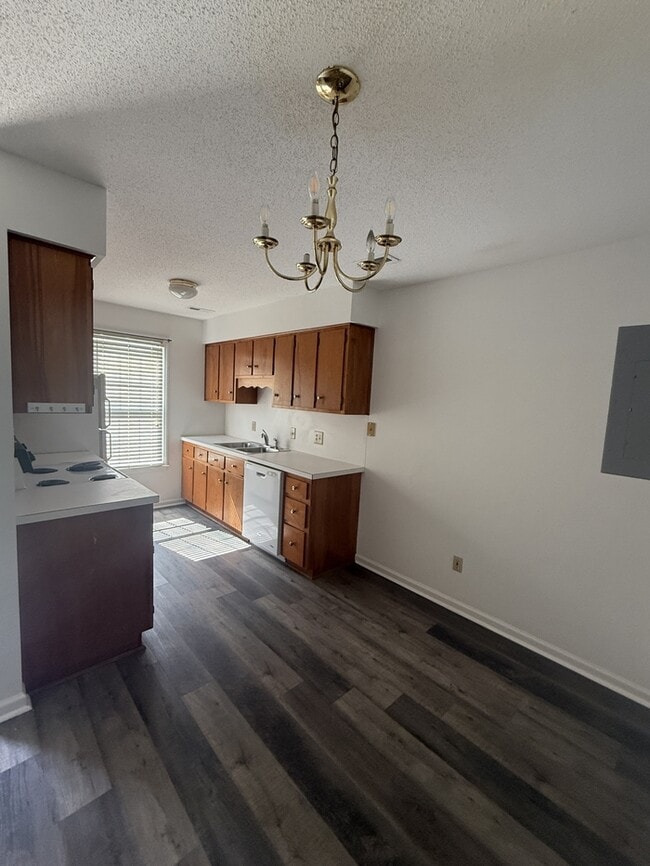 Building Photo - 203 S Lincoln St