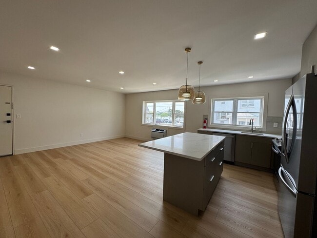 Interior Photo - TWELVE17 Ocean Ave
