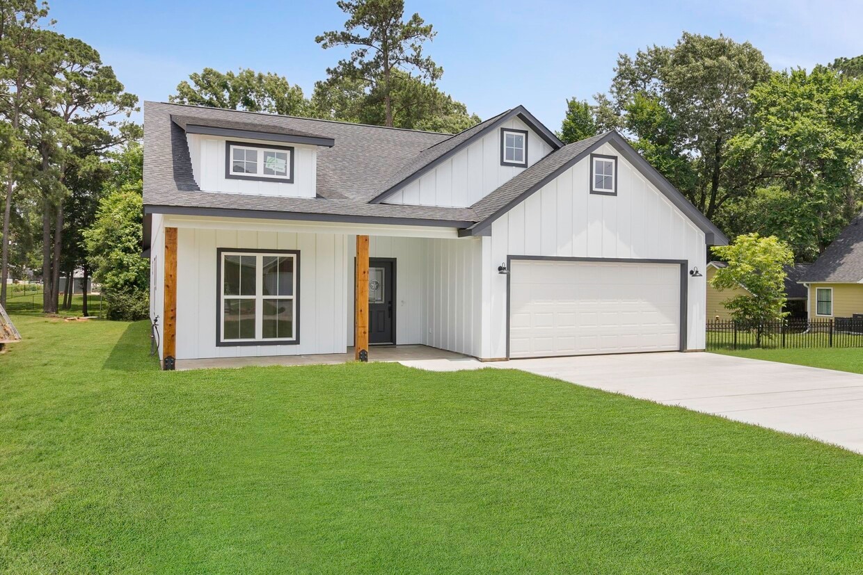 Primary Photo - 611 Bridgeview Dr