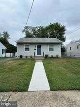 Building Photo - 205 Clamer Rd