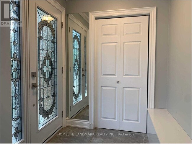 Photo du bâtiment - 3079 Lindenlea Dr