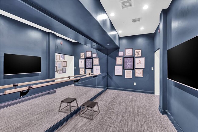Foto del edificio - 6611 Aspen Heights