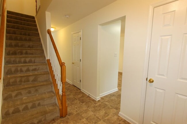 Building Photo - Hammonds Mill Townhouse