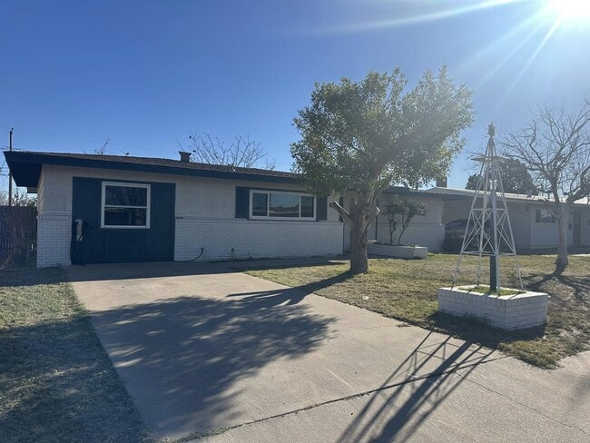 Building Photo - 2608 Cumberland Rd