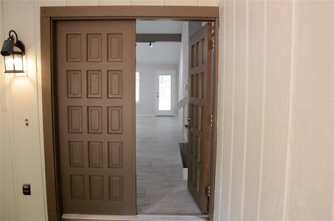 Building Photo - 182 Timber Mill St
