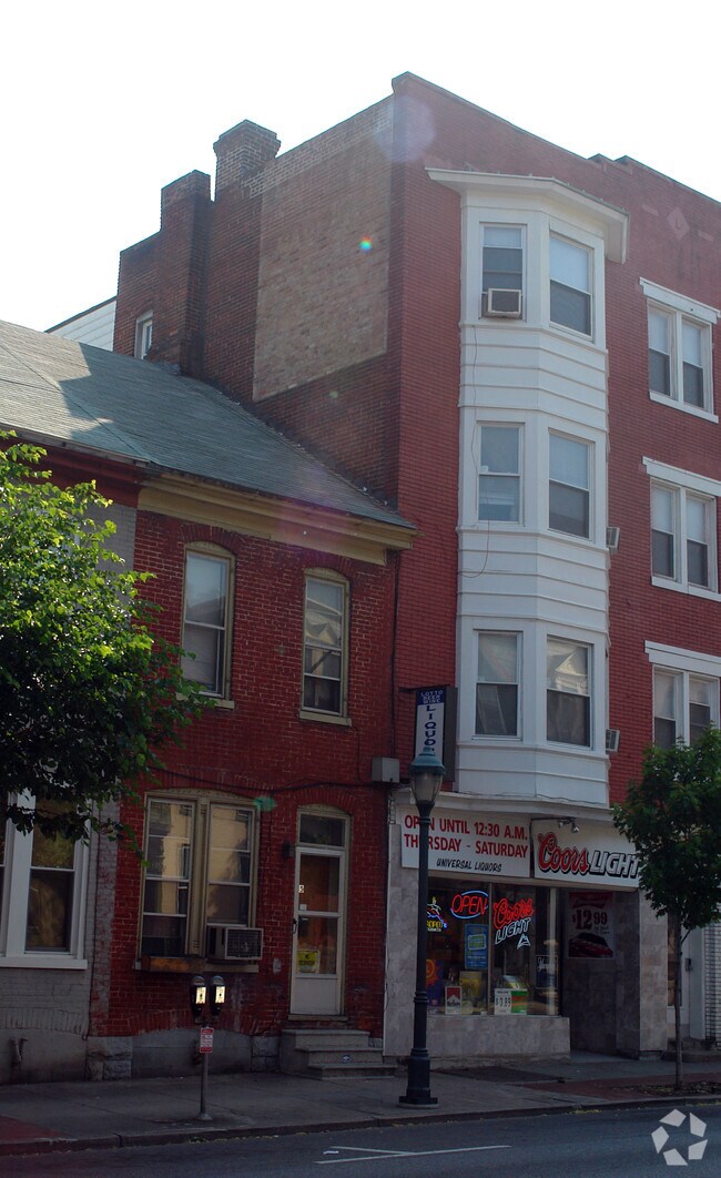Building Photo - 31-33 E Franklin St