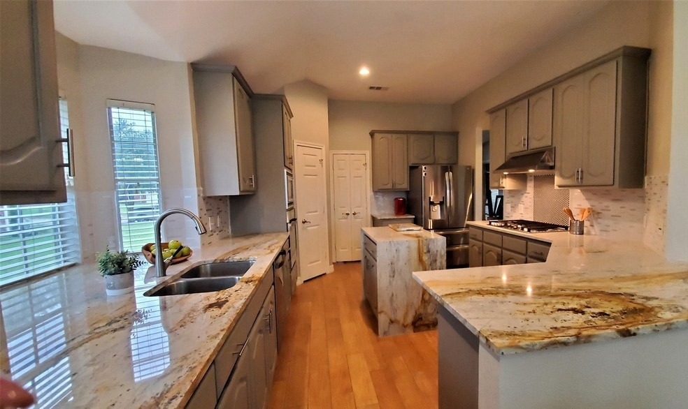 Primary Photo - 1411 Pine Mills Dr