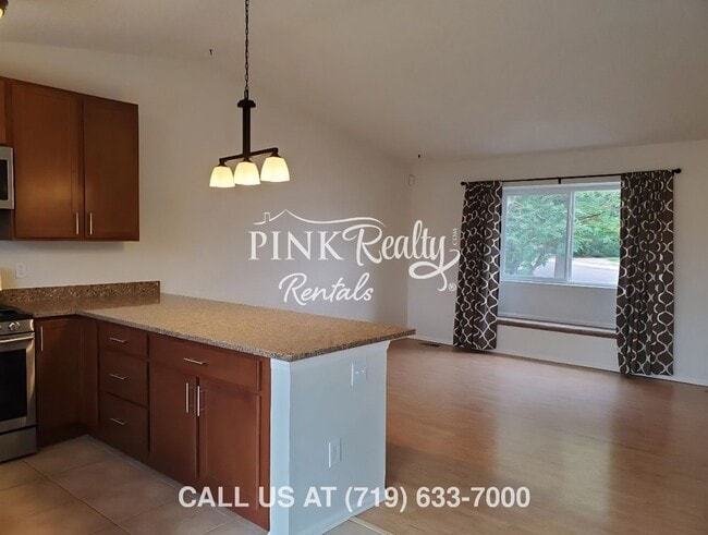 Building Photo - 6502 Lange Dr
